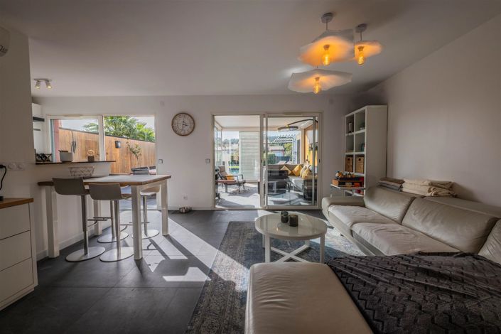 Image No.3-4 Bed House for sale