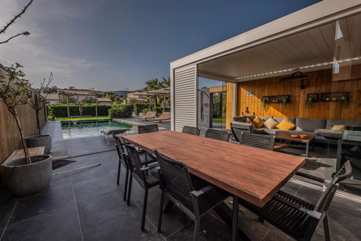 Image No.9-4 Bed House for sale