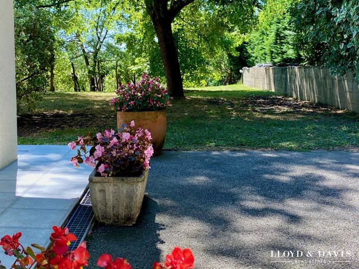 Image No.27-5 Bed House for sale