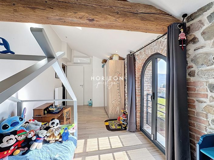 Image No.20-Propriété de 8 chambres à vendre à Émeringes