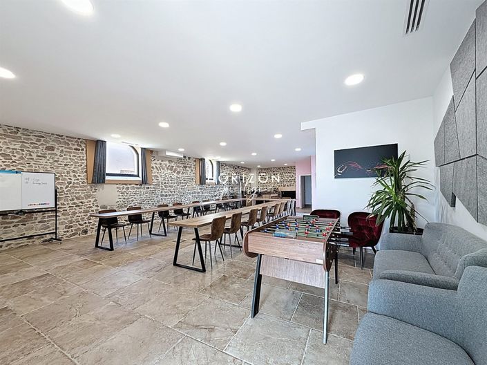 Image No.24-Propriété de 8 chambres à vendre à Émeringes