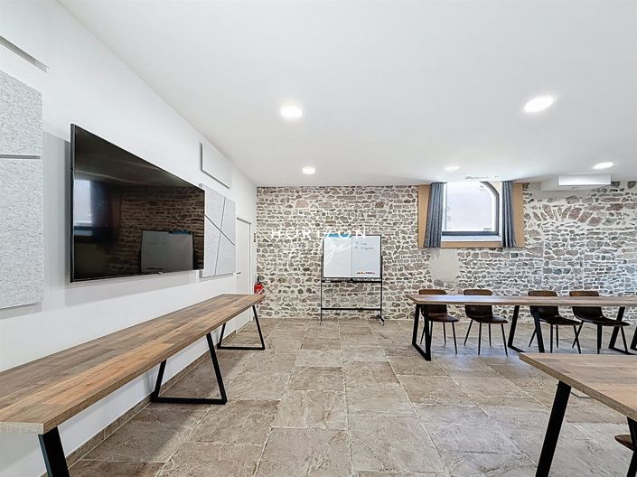 Image No.26-Propriété de 8 chambres à vendre à Émeringes