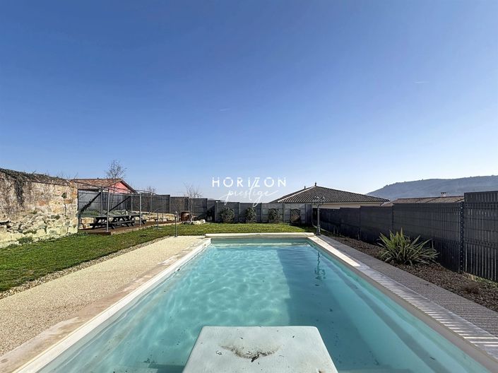 Image No.3-Propriété de 8 chambres à vendre à Émeringes