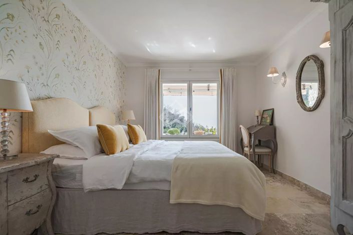 Image No.14-5 Bed House for sale