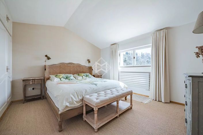 Image No.15-5 Bed House for sale