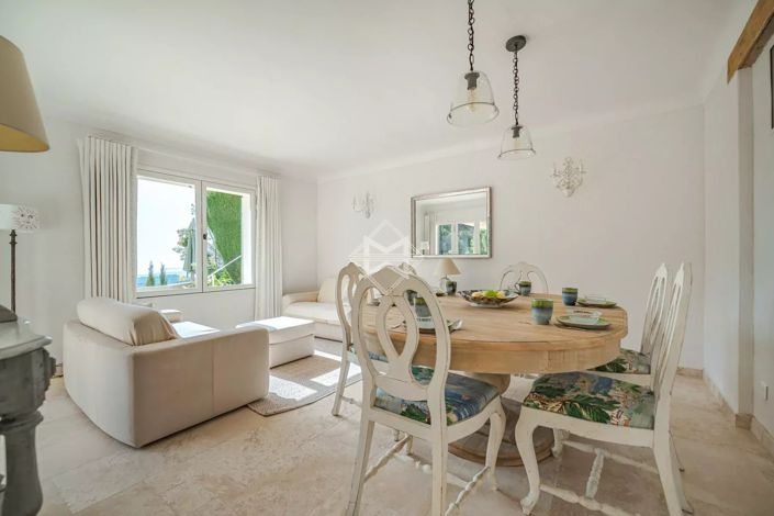 Image No.18-5 Bed House for sale