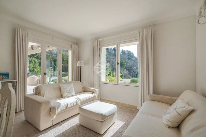 Image No.19-5 Bed House for sale