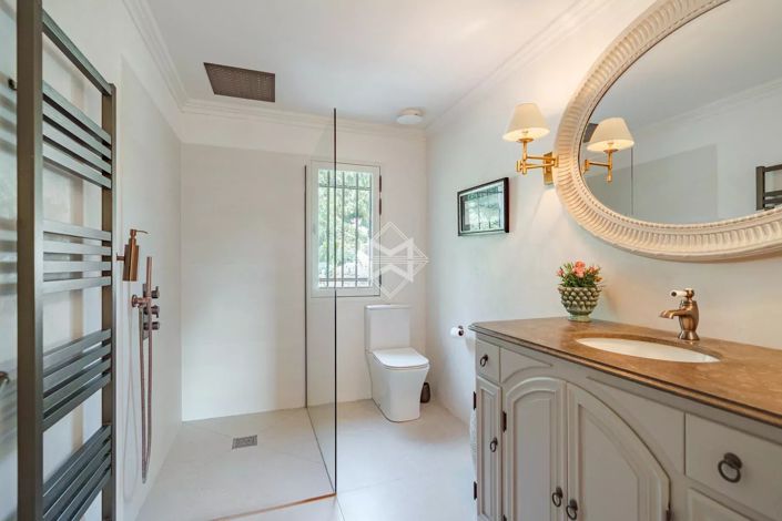 Image No.22-5 Bed House for sale