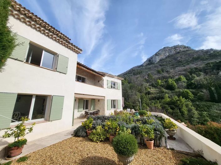 Image No.26-5 Bed House for sale