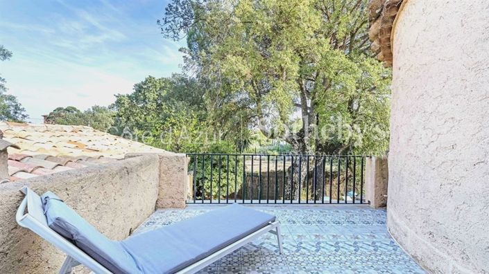 Image No.12-3 Bed Property for sale