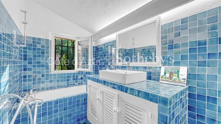 Image No.14-3 Bed Property for sale