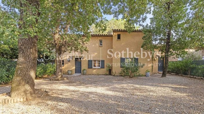 Image No.15-3 Bed Property for sale