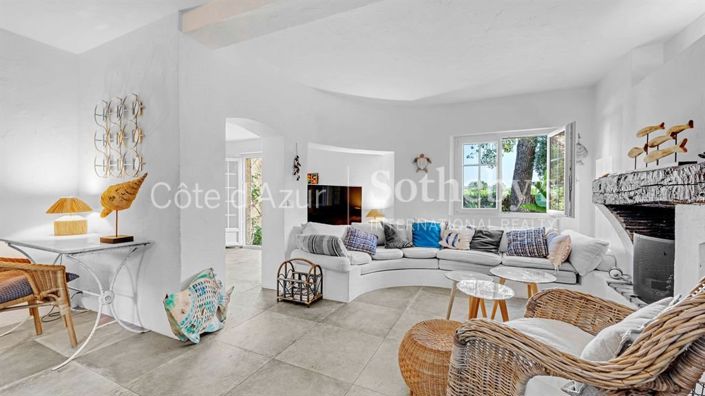 Image No.5-3 Bed Property for sale