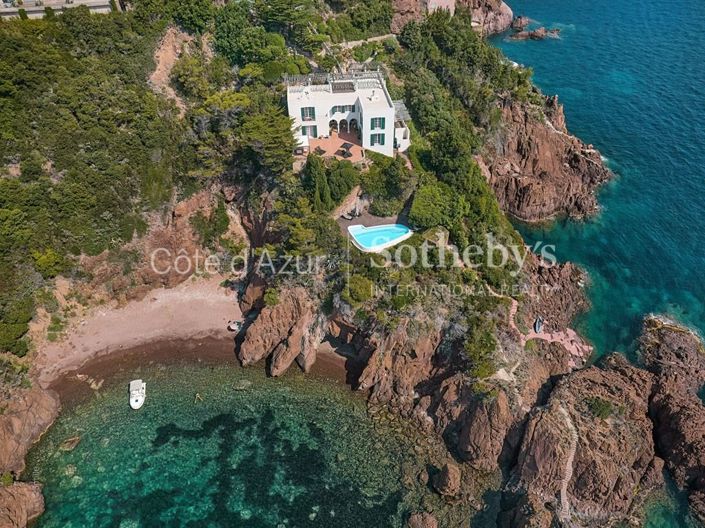 Image No.3-Propriété de 6 chambres à vendre à Théoule-sur-Mer