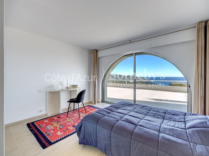 Image No.13-6 Bed House for sale