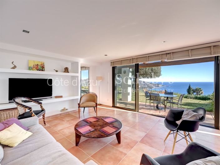 Image No.14-6 Bed House for sale