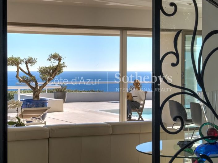 Image No.4-6 Bed House for sale