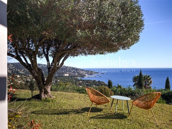 Image No.5-6 Bed Property for sale