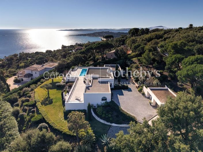 Image No.6-6 Bed House for sale