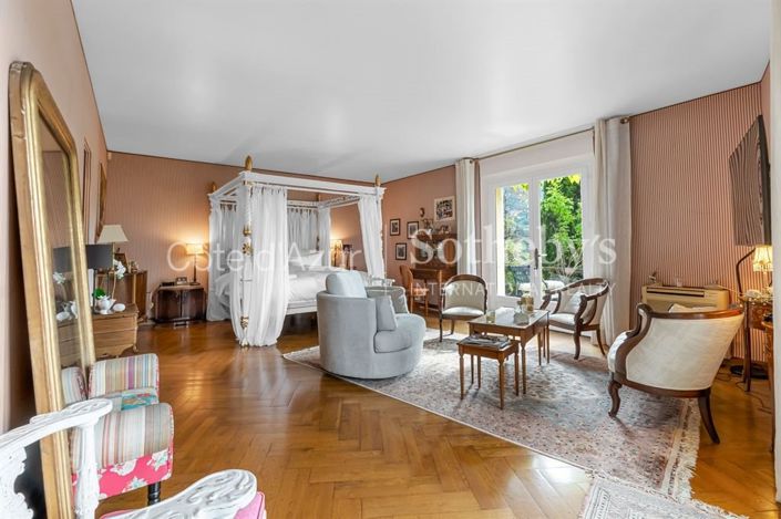 Image No.14-5 Bed Property for sale