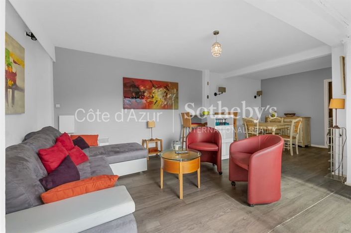 Image No.19-5 Bed Property for sale