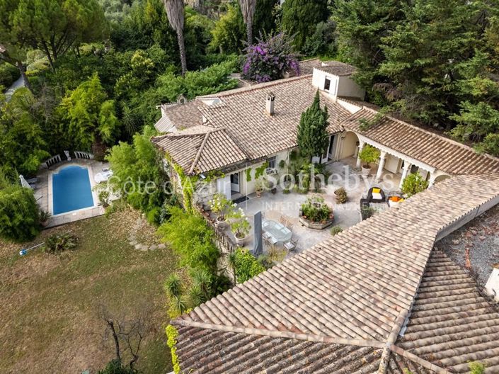 Image No.2-5 Bed Property for sale