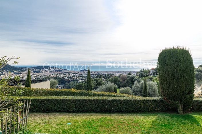 Image No.2-4 Bed Property for sale