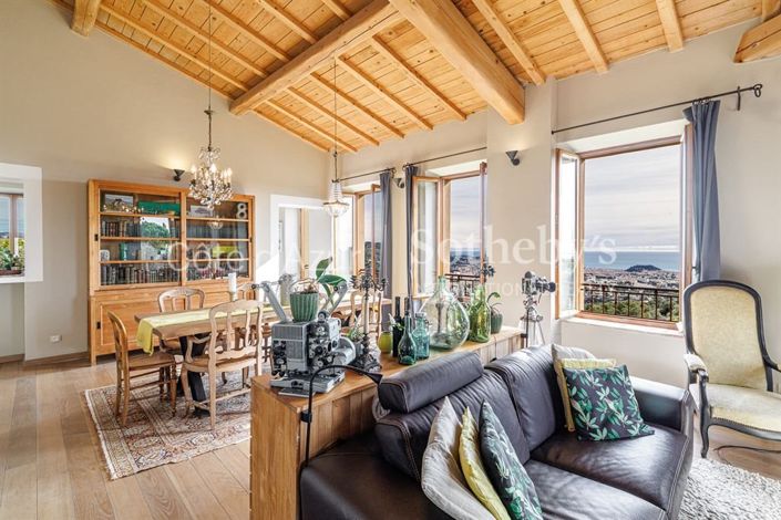 Image No.5-4 Bed Property for sale