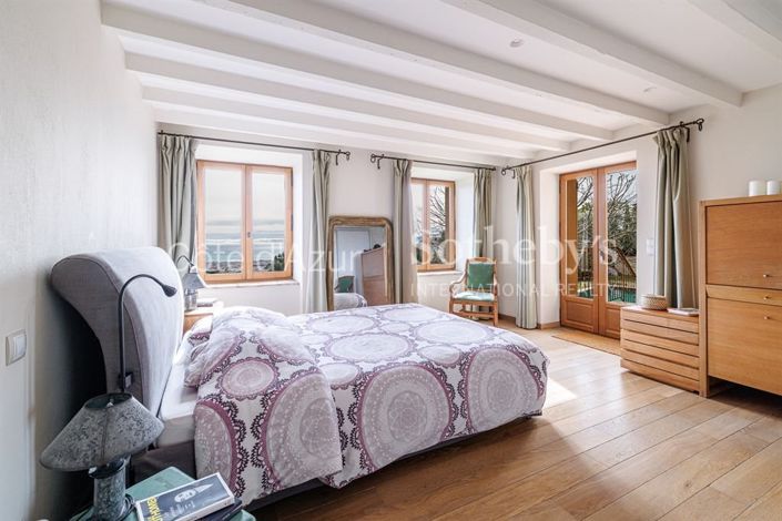 Image No.8-4 Bed Property for sale