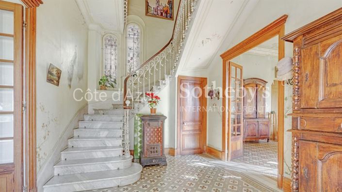 Image No.5-5 Bed House for sale