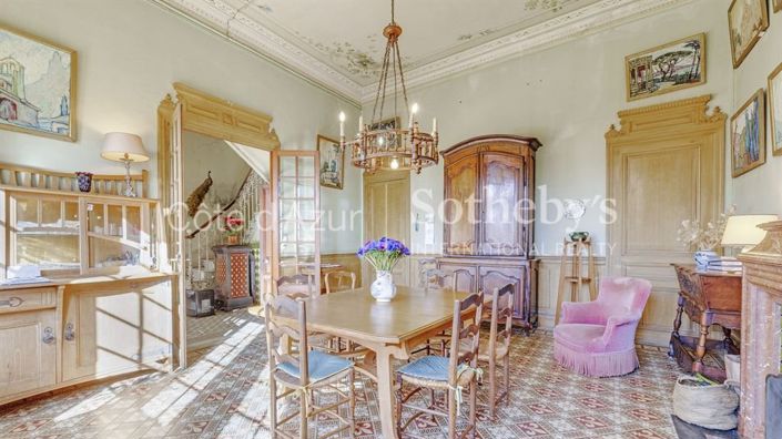 Image No.6-5 Bed House for sale