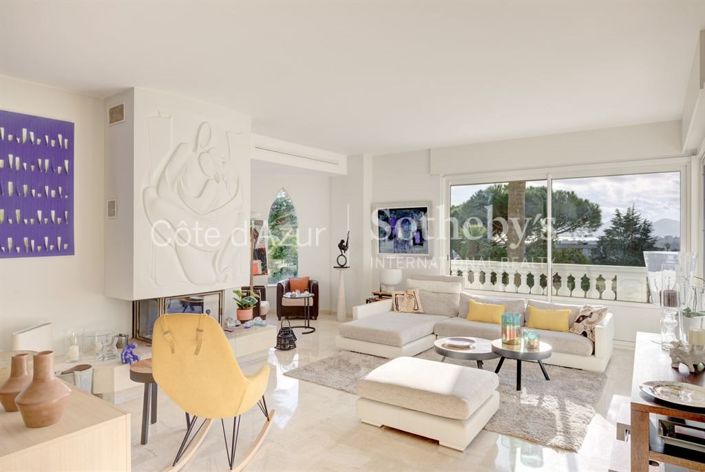 Image No.3-3 Bed Property for sale