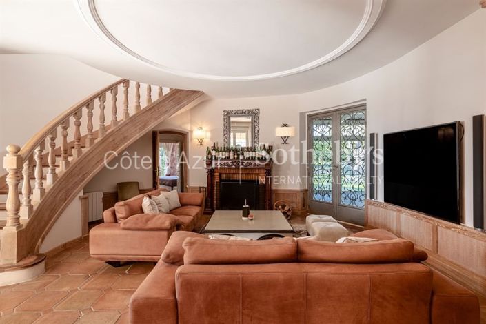 Image No.11-Propriété de 5 chambres à vendre à Nice