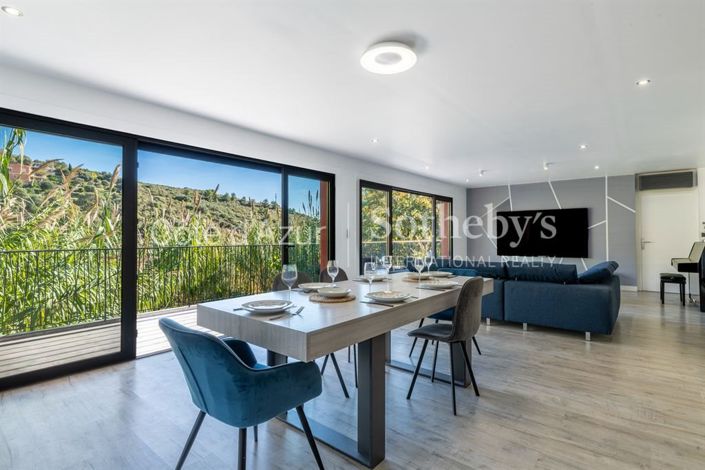 Image No.8-3 Bed House for sale