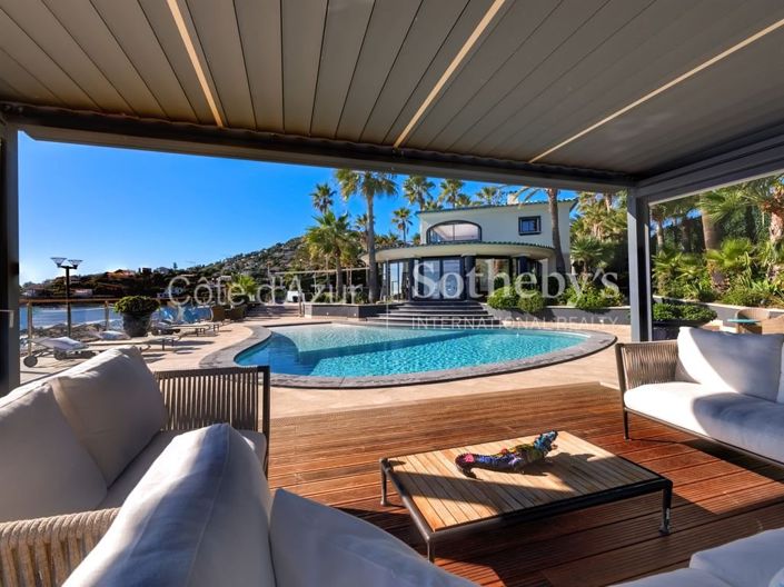 Image No.11-3 Bed Property for sale