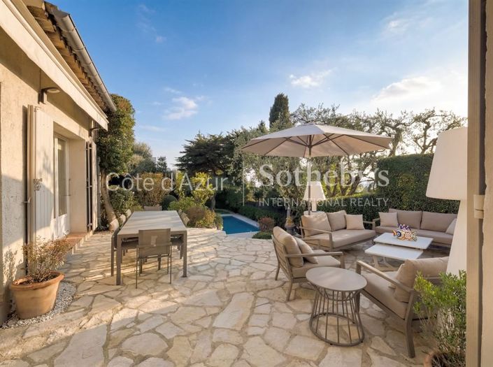 Image No.2-4 Bed House for sale