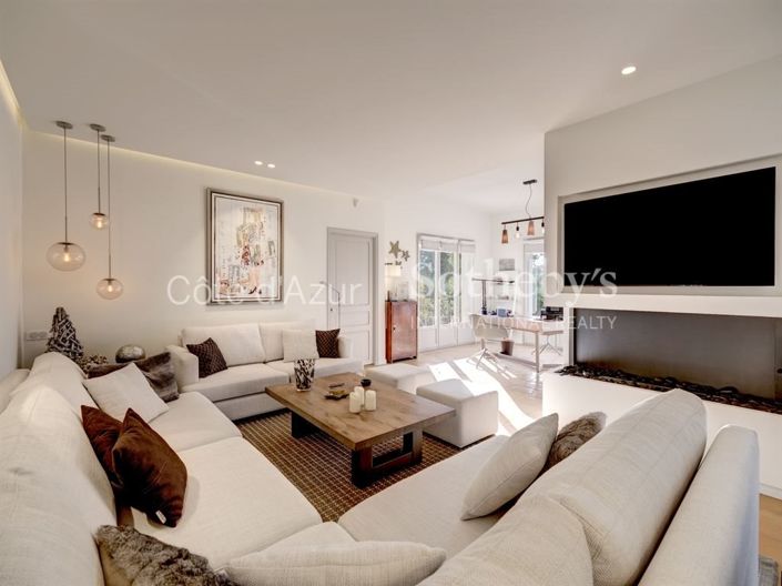 Image No.4-4 Bed House for sale