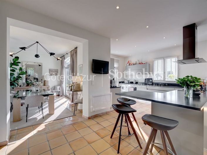 Image No.5-4 Bed House for sale