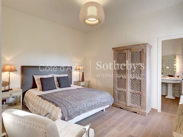 Image No.7-4 Bed House for sale