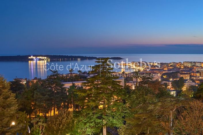 Image No.10-4 Bed Apartment for sale