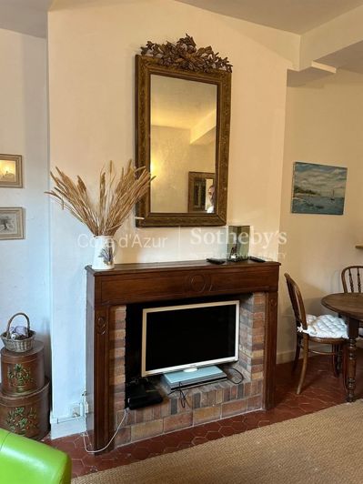 Image No.10-1 Bed Apartment for sale