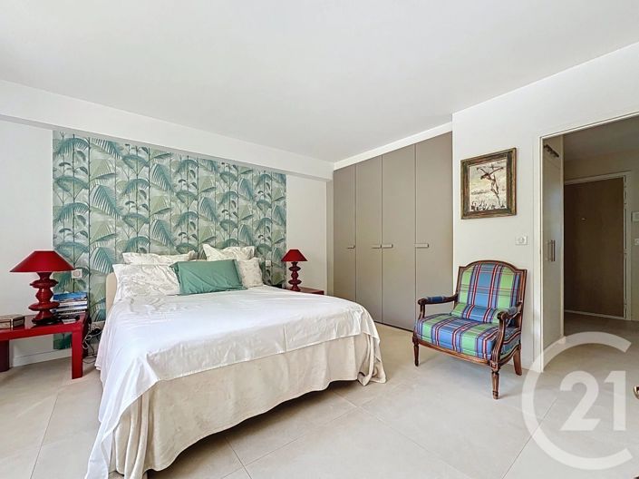 Image No.22-5 Bed House for sale