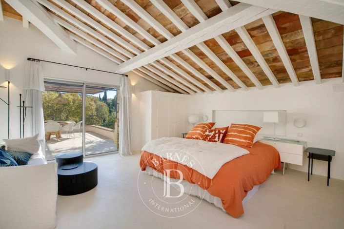 Image No.13-6 Bed House for sale