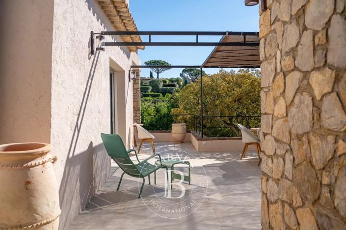 Image No.15-6 Bed House for sale