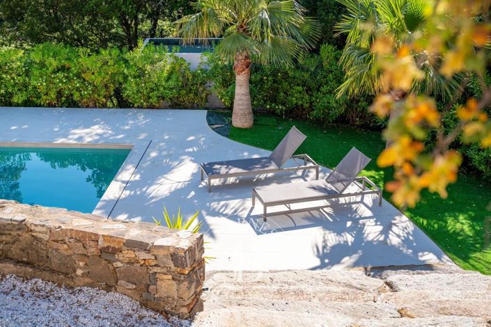 Image No.3-6 Bed House for sale