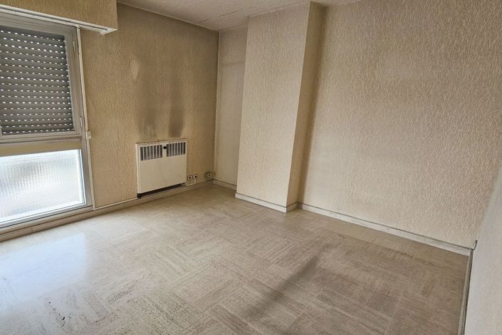 Image No.10-3 Bed Apartment for sale