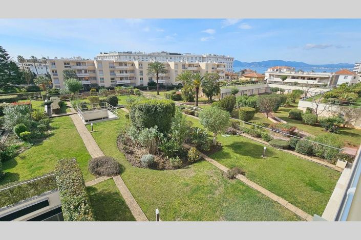 Image No.11-3 Bed Apartment for sale