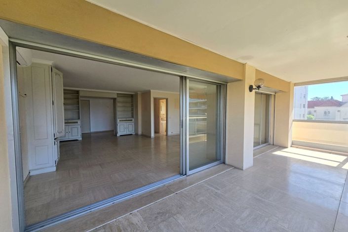 Image No.12-Appartement de 3 chambres à vendre à Cannes