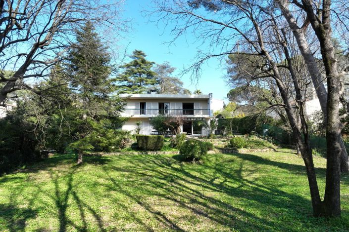 Image No.2-4 Bed House for sale