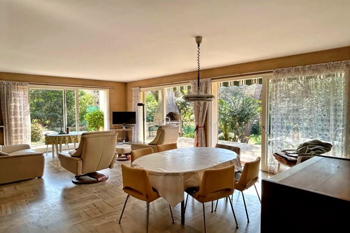 Image No.6-4 Bed House for sale